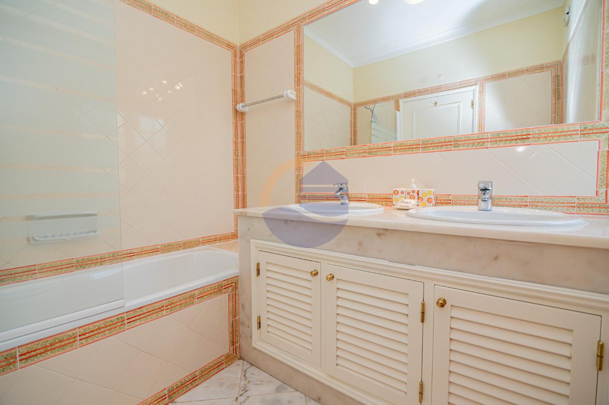 Villa Luxury Suites, Heated Outdoor Pool 포티마오 외부 사진