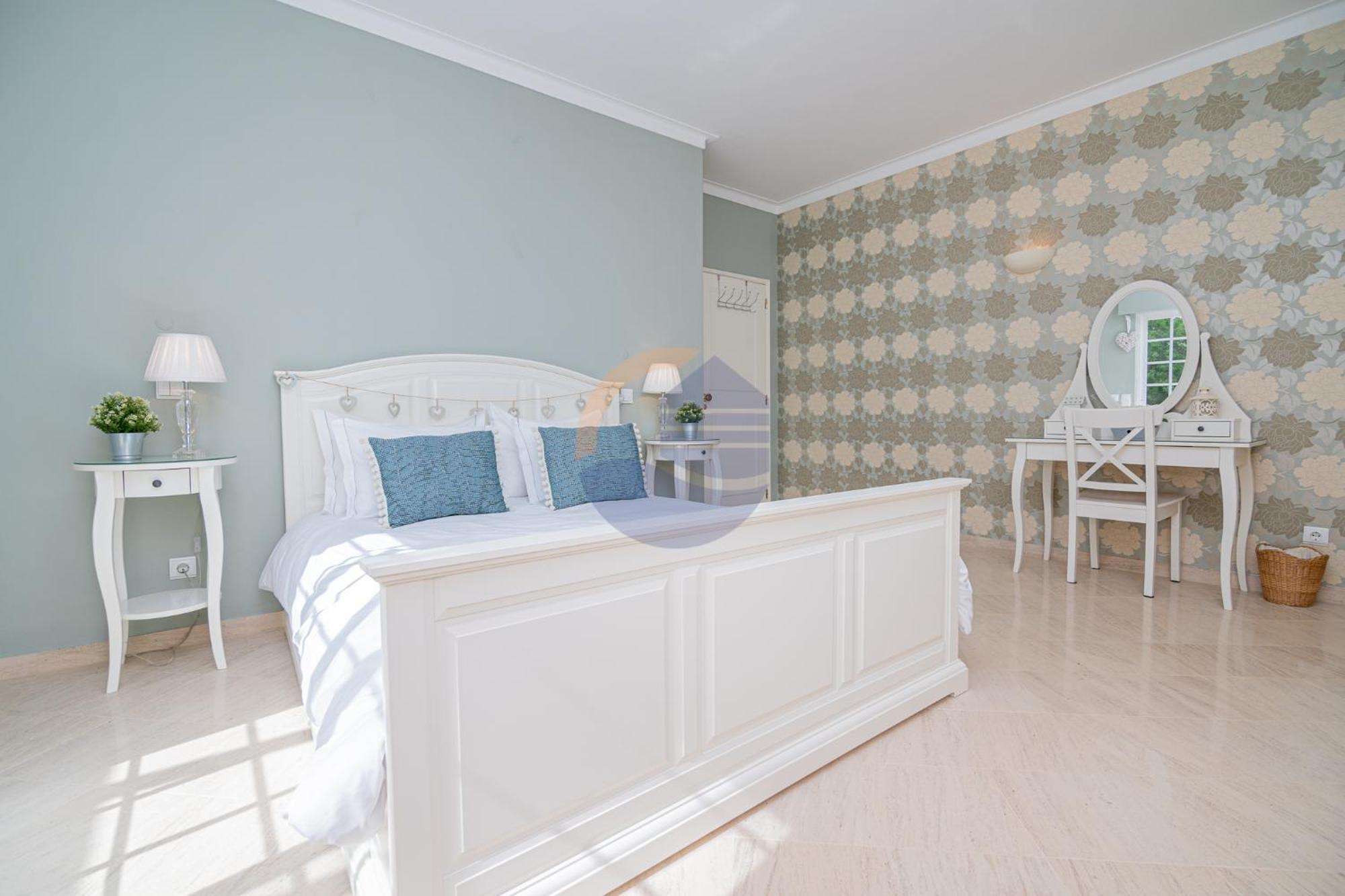 Villa Luxury Suites, Heated Outdoor Pool 포티마오 외부 사진