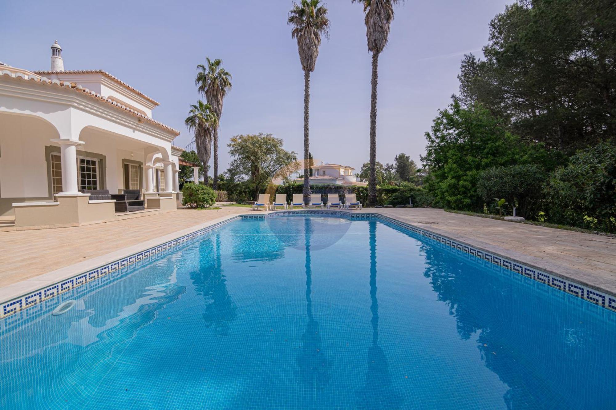 Villa Luxury Suites, Heated Outdoor Pool 포티마오 외부 사진